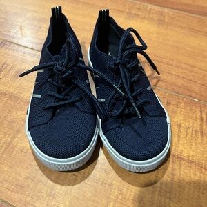Nautica light weight breathable sneaker